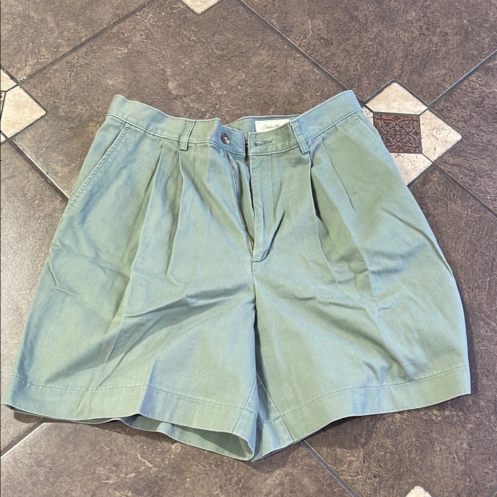 Eddie Bauer Green Flat Front Shorts Relaxed Fit